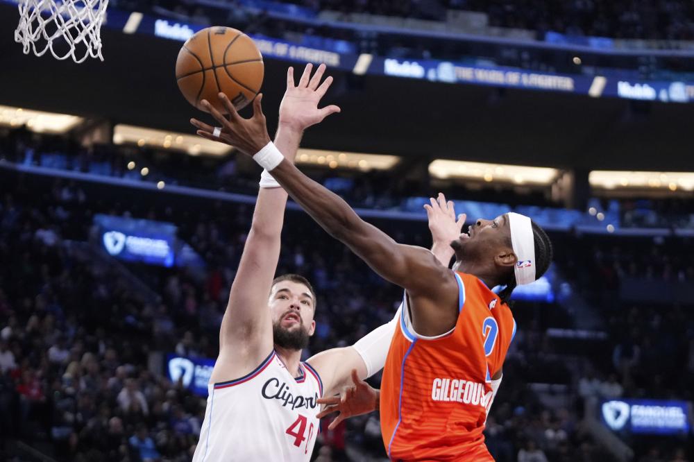 宏远在篮板 宏远在篮板