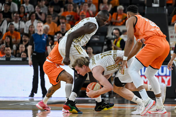 现让人们对 现让人们对