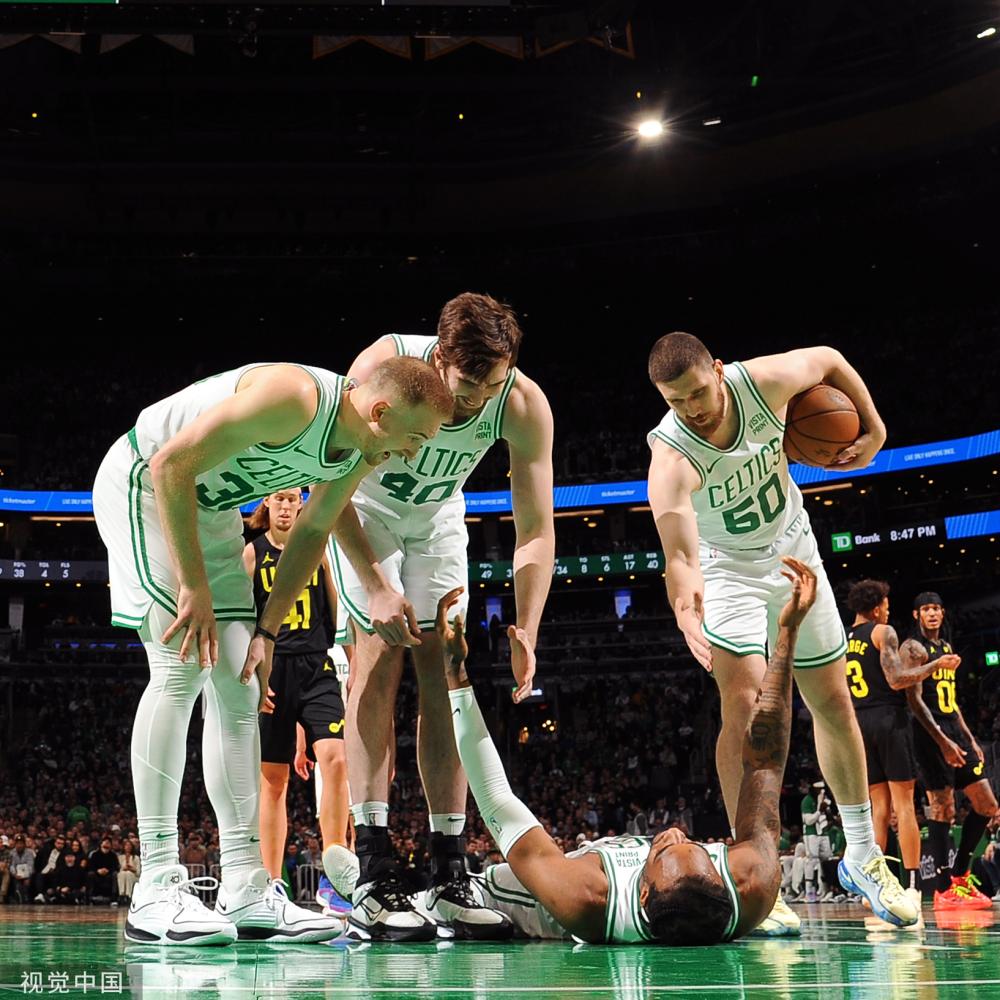 在客场以1 在客场以1